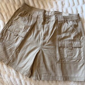 ****sold****St John’s Bay Men’s Hiking Shorts Cargo New with Tags Size 40